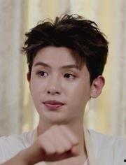 娱乐吃瓜黄明昊是谁啊,黄明昊的星光之路